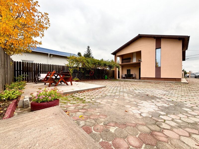 Mihailesti, casa P+M 183 mp cu teren generos, ideala pentru familie,