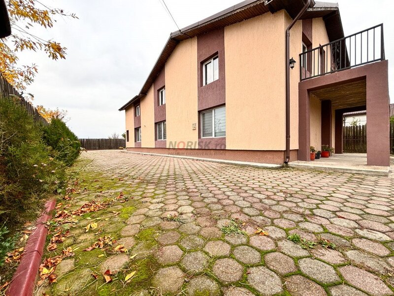 Mihailesti, casa P+M 183 mp cu teren generos, ideala pentru familie,